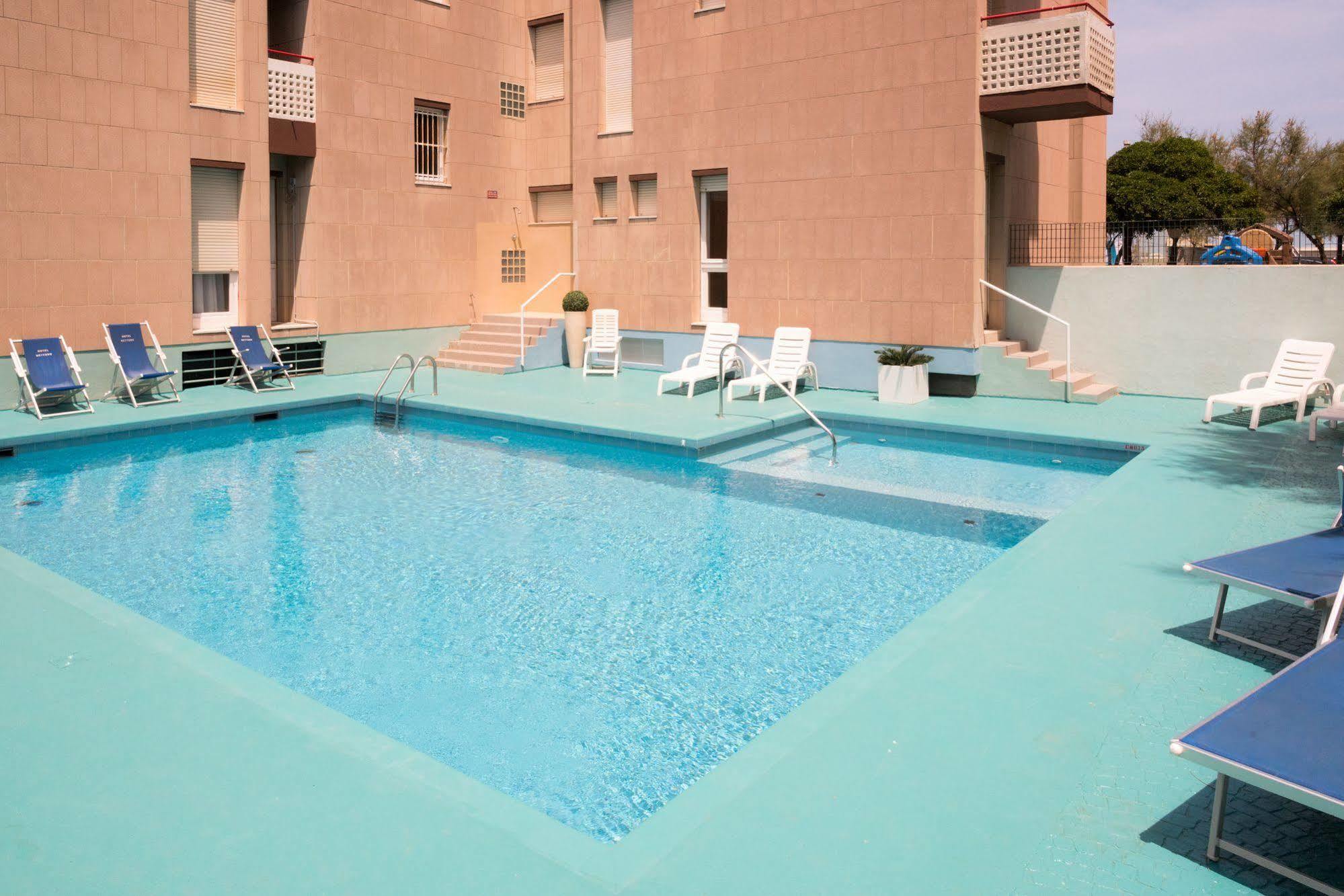 Hotel Nettuno Pésaro Exterior foto