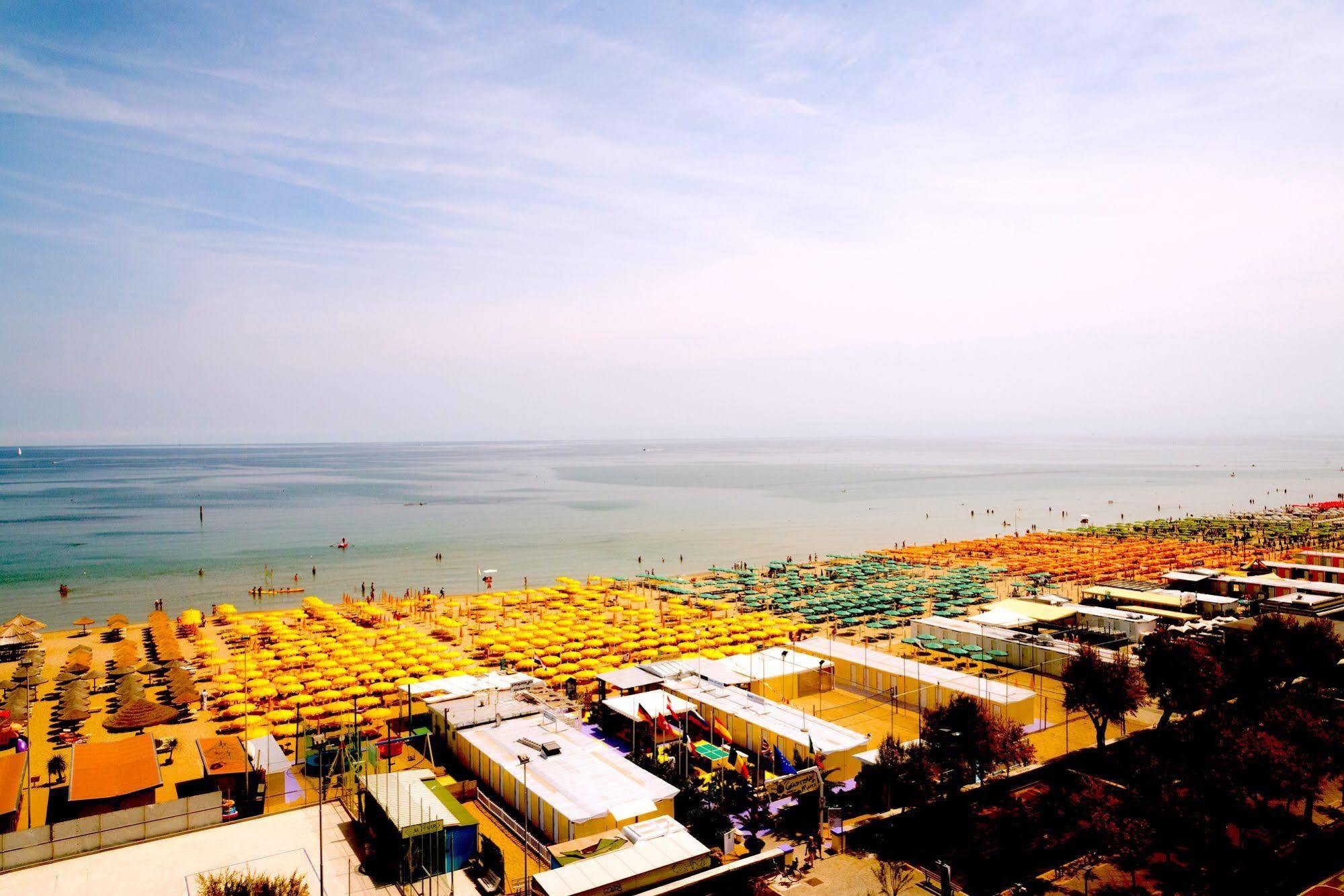 Hotel Nettuno Pésaro Exterior foto