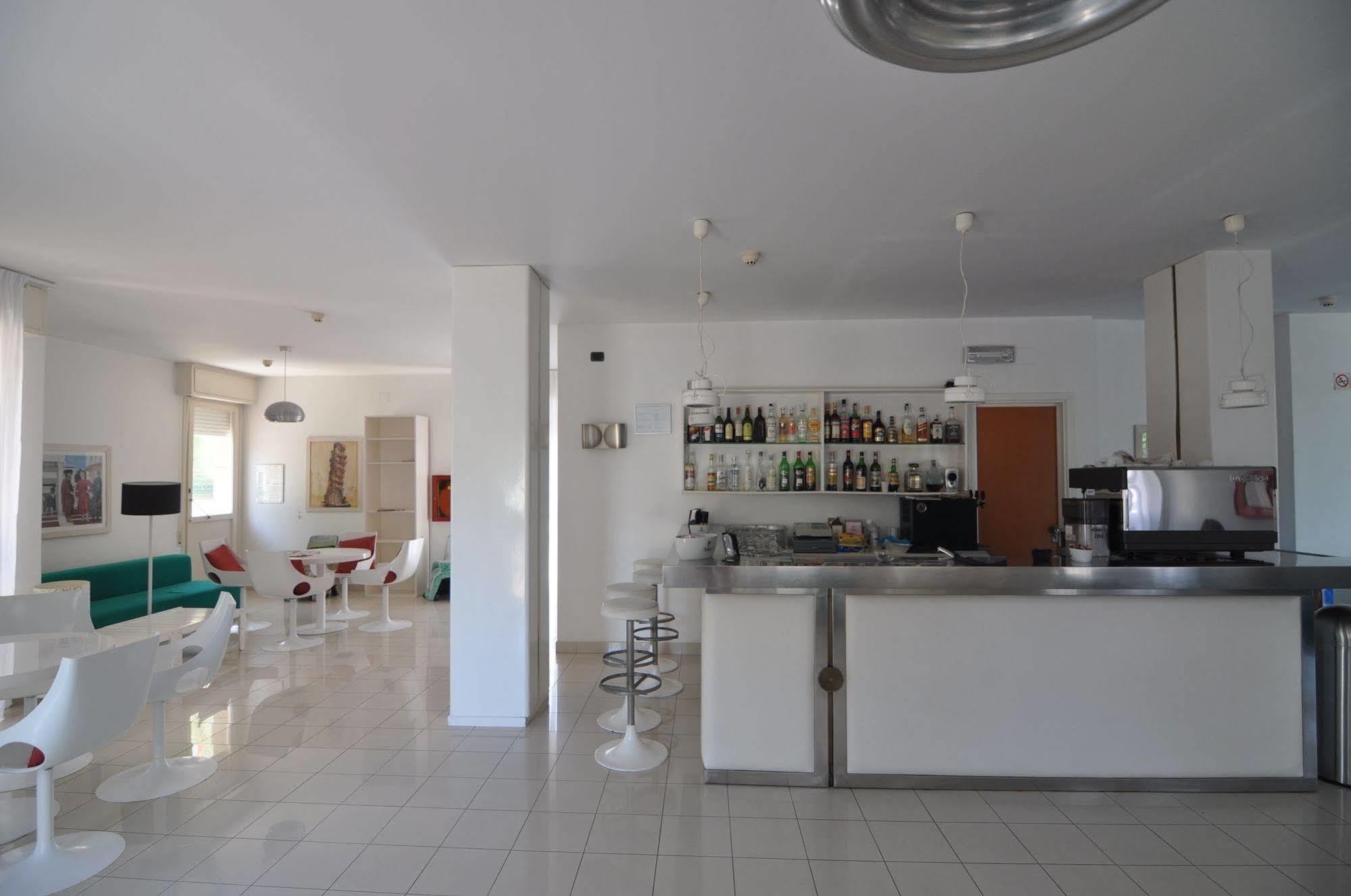 Hotel Nettuno Pésaro Exterior foto
