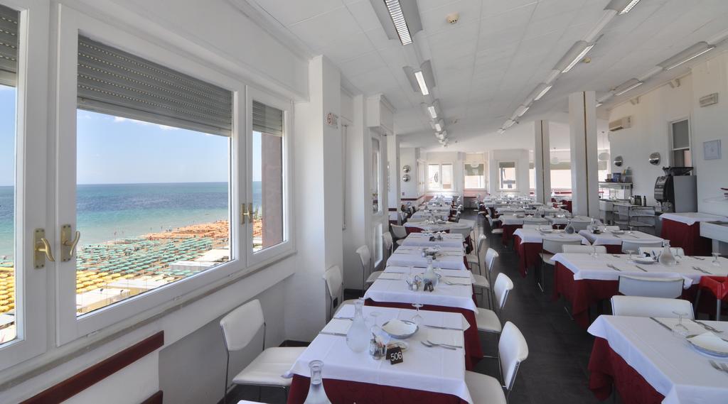 Hotel Nettuno Pésaro Exterior foto