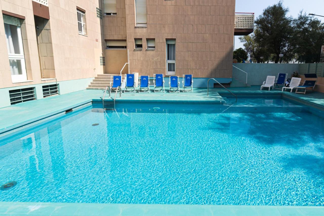 Hotel Nettuno Pésaro Exterior foto